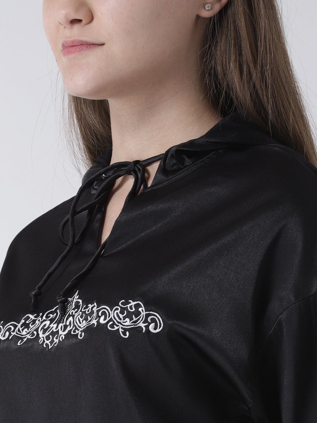 BLACK HOODIE WITH FRONT EMBROIDERY